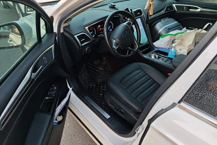 Used Ford Mondeo 2018 EcoBoost 180 Smart Control Fashion Model China VI Standard
