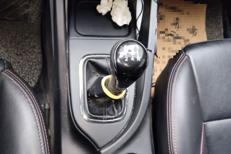 Used CHANGAN CS35 2015 1.6L Manual Luxury Model China IV Standard Gear Lever