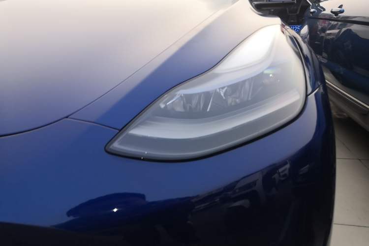Used Tesla Model Y 2021 Long-Range All-Wheel-Drive Version
