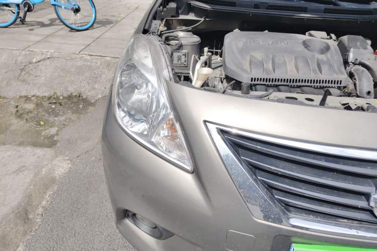 Used Nissan Sunny 2011 1.5XV CVT Deluxe Edition Right Front Headlight