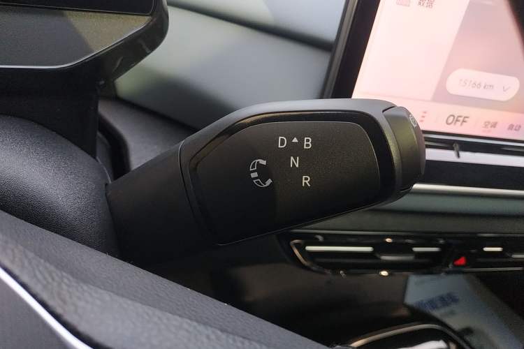 Used Volkswagen ID.4 X 2025 Smart Edition Outstanding Model
