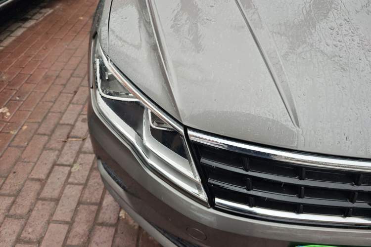 Used Volkswagen Jetta 2017 1.5L Manual Fashion Edition Right Front Headlight