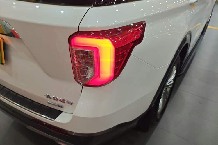 Used Ford Explorer 2020 EcoBoost 285 4x4 Titanium Edition 6 Seats
