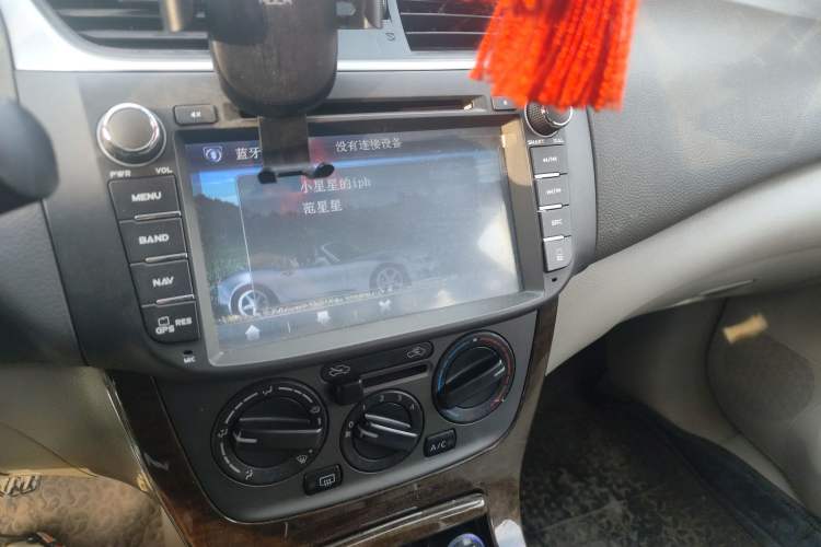 Used Nissan Sylphy 2012 1.6 XL Manual Luxury Edition Audio And AC Panel