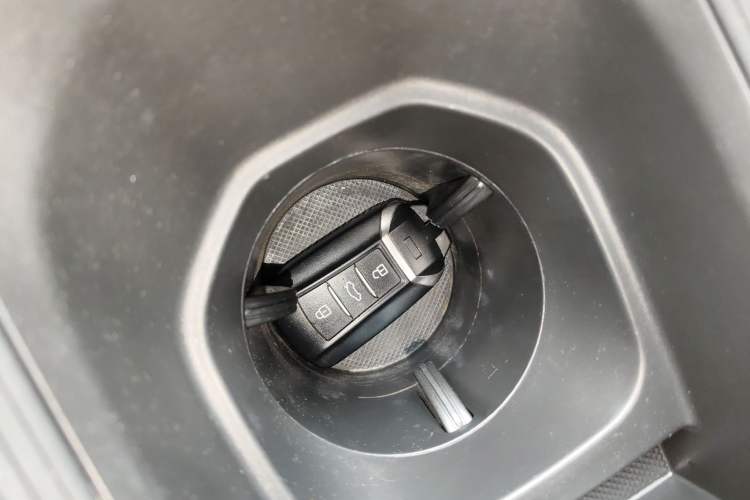 Used Dongfeng Aeolus Yixuan 2023 Mach Edition 1.5T Automatic Pursuit Rider Version