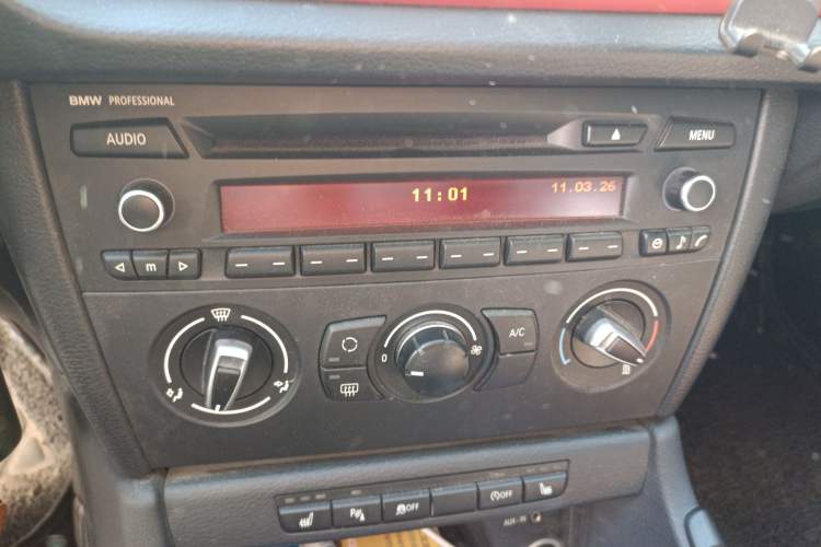 Used BMW X1 2015 sDrive18i Fashion Upgrade Edition
