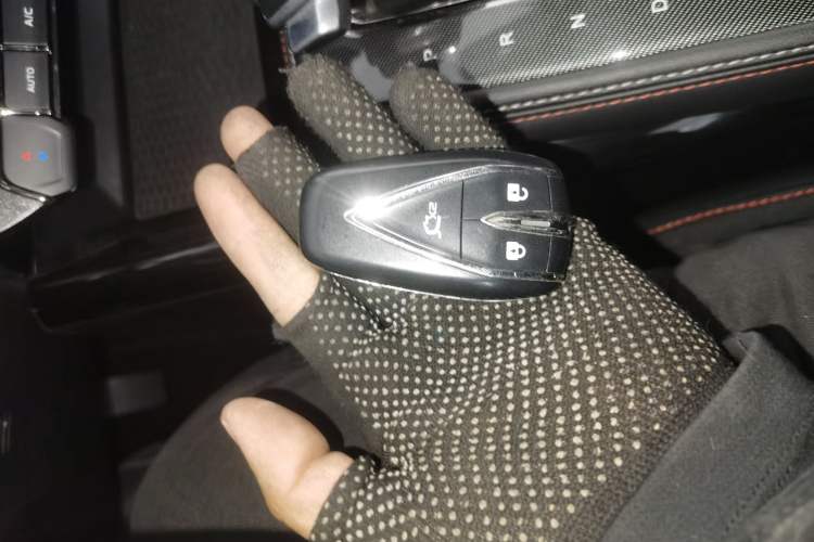 Used CHANGAN OSHAN X5 2021 1.6L CVT Luxury Version Interior 1