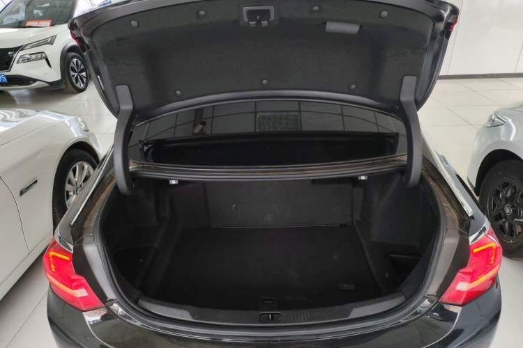 Used Buick LaCrosse 2018 30H Elite Edition
