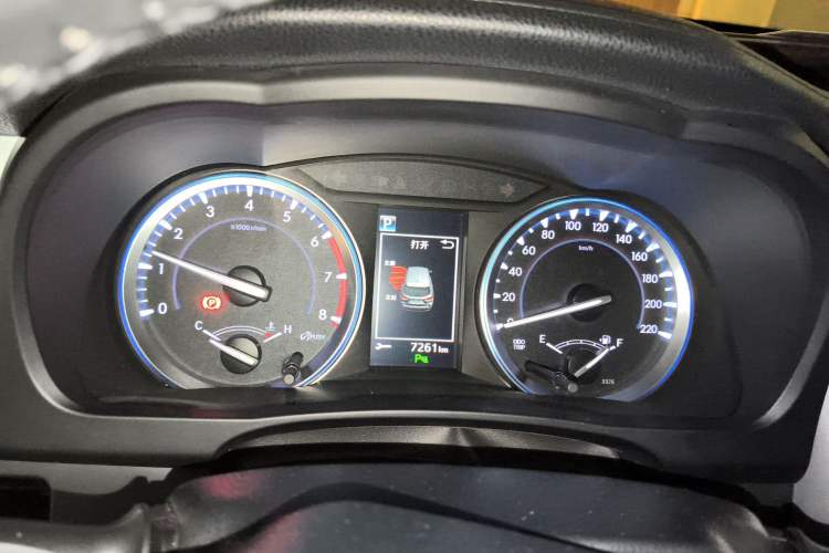 Used Toyota Highlander 2018 2.0T Four-Wheel Drive Luxury Edition 7 Seats China V Emission Standard
