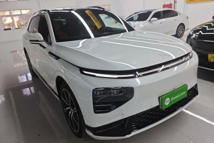 Used XPeng G9 2024 570 Max Front Right 45 Deg