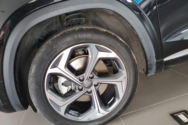 Used Geely Auto Monjaro L 2024 2.0TD High-Power Automatic Two-Wheel Drive Yunqi Version Left Front Wheel Hub