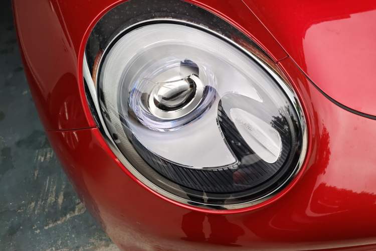 Used ORA Good Cat 2021 400km Standard Range Venus Edition Lithium Iron Phosphate Right Front Headlight