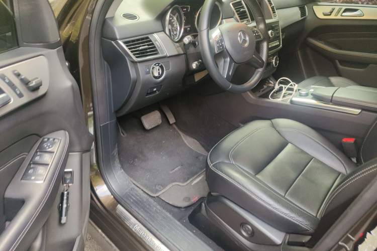 Used Mercedes-Benz M-Class 2012 ML 300