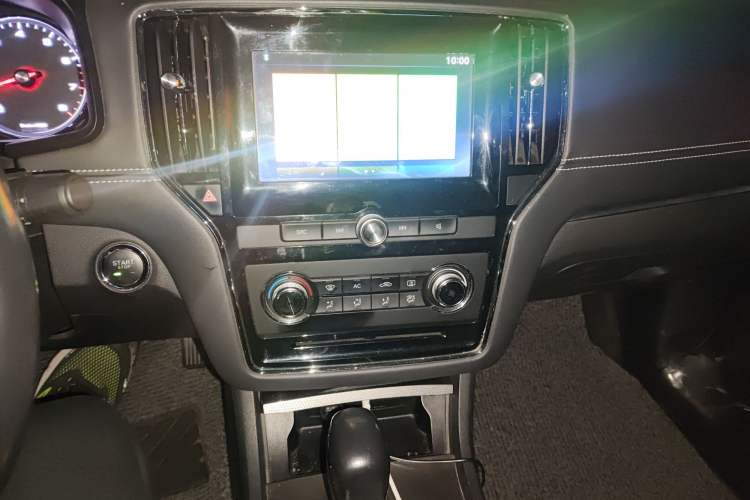 Used Roewe i6 2018 20T Automatic Flagship Edition
