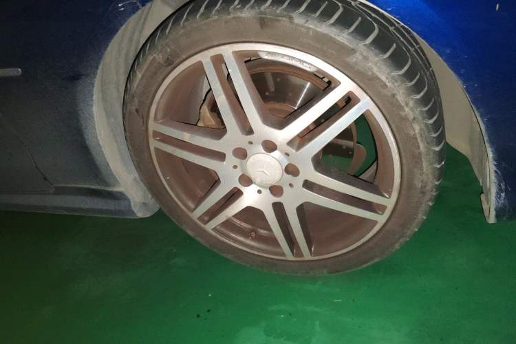 Used Mercedes-Benz E-Class 2016 E 200 Coupe Dynamic Edition Right Front Wheel Hub