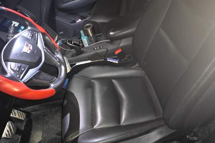 Used Cadillac XT5 2018 28E Four-Wheel Drive Tech Version Left Front Seat