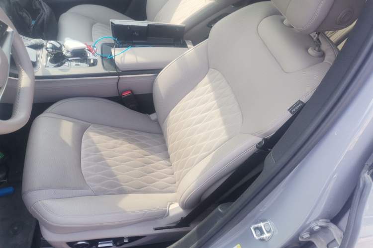 Used BYD Han 2025 EV with 701 km of Laser Radar-Enabled Intelligent Driving
