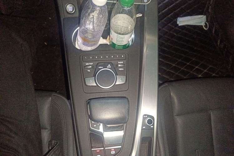 Used Audi A4L 2018 30th Anniversary Edition 40 TFSI Fashion Model
