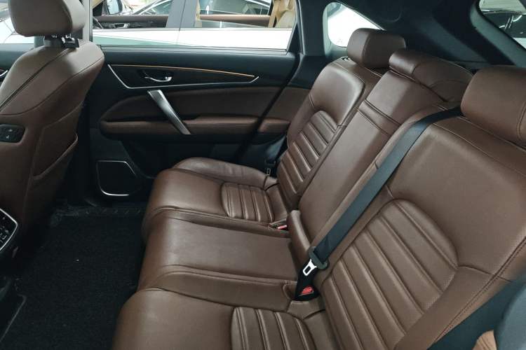 Used Honda UR-V 2017 370TURBO Four-Wheel Drive Prestige Edition China V Left Rear Seat