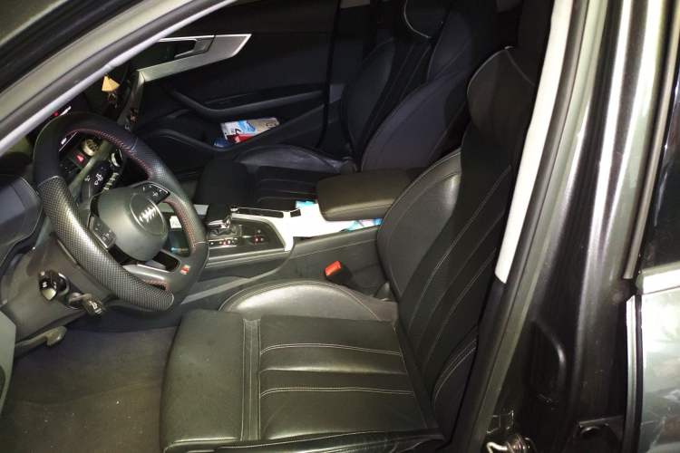 Used Audi A4L 2022 40 TFSI Luxury Dynamic Model Left Front Seat