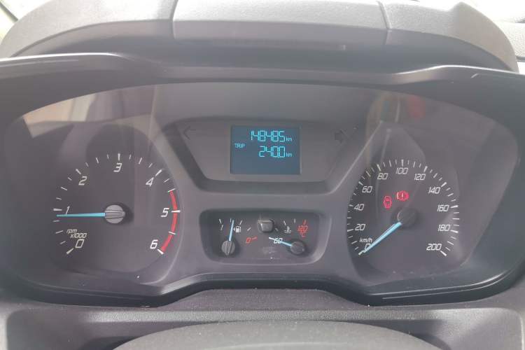 Used Ford Transit 2017 2.0T Diesel Multi-Purpose Commercial Vehicle Mid-Drive Mid-Roof China IV Standard