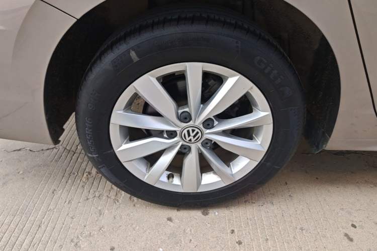 Used Volkswagen Bora 2020 1.5L Automatic Comfort Model Exterior 5