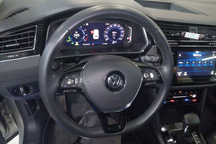 Used Volkswagen Tiguan L New Energy 2020 430 PHEV Plug-in Hybrid Flagship Edition Steering Wheel