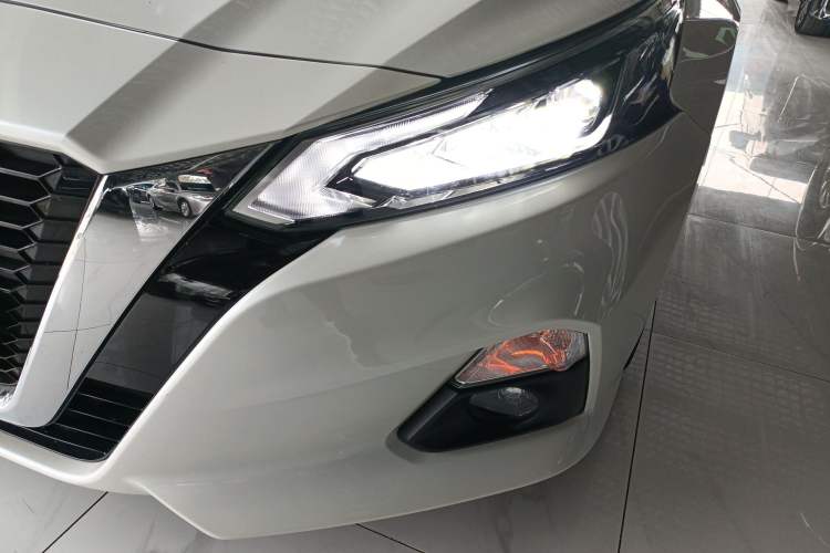 Used Nissan Teana 2021 2.0L XL Comfort Edition Left Front Headlight