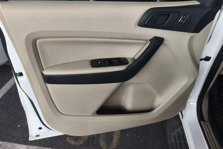 Used Ford Everest 2017 2.0T Gasoline Automatic 4x4 Elite Edition 5 Seats