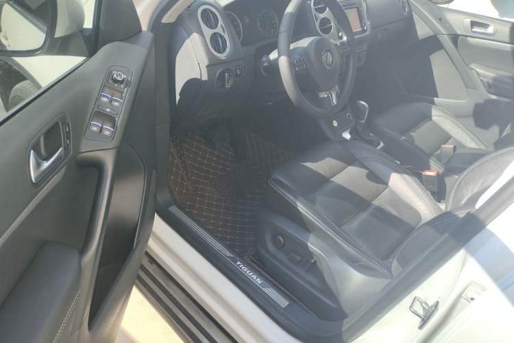 Used Volkswagen Tiguan 2016 300TSI Automatic Two-Wheel Drive Luxury Edition Driver Seat