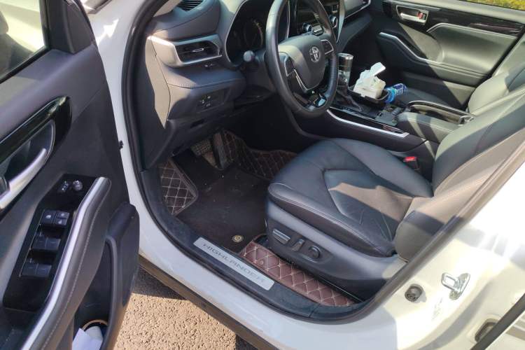 Used Toyota Highlander 2023 2.5L Smart Electric Hybrid Dual-Engine Four-Wheel Drive Prestige Version – 7 Seats