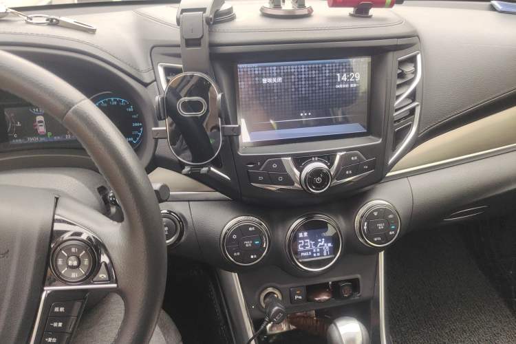 Used BYD Song 2018 1.5TID Automatic Smart Connect Prestige Model
