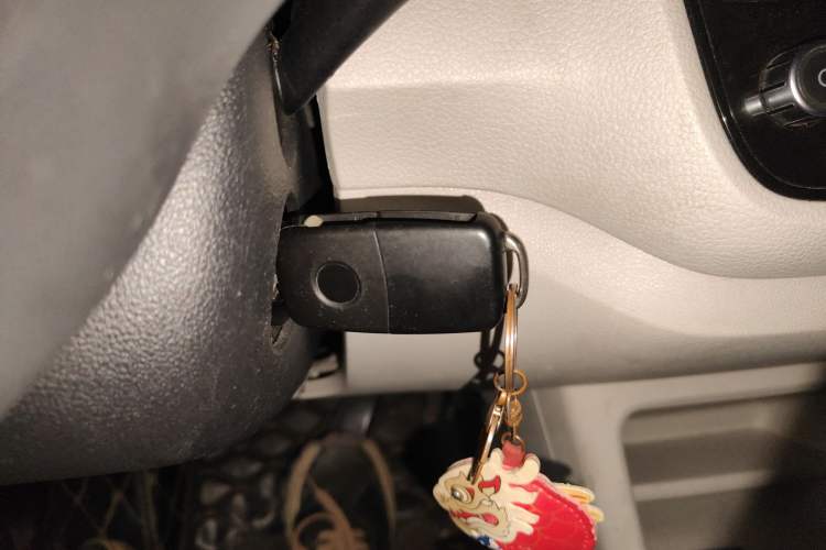 Used Volkswagen up! 2015 1.0L move up! Interior 1