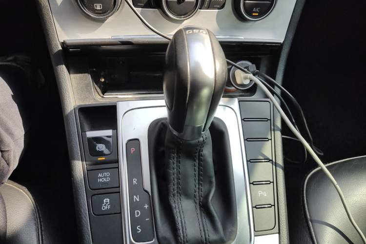 Used Volkswagen Magotan 2013 2.0 TSI Luxury Model