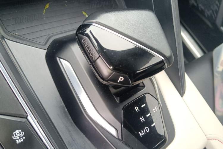 Used Lynk & Co 06 2020 1.5T YAO Halo Gear Lever