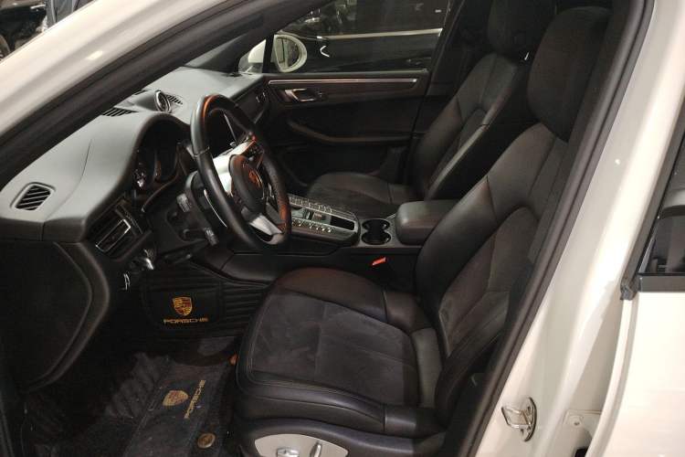 Used Porsche Macan 2021 Macan 2.0T
