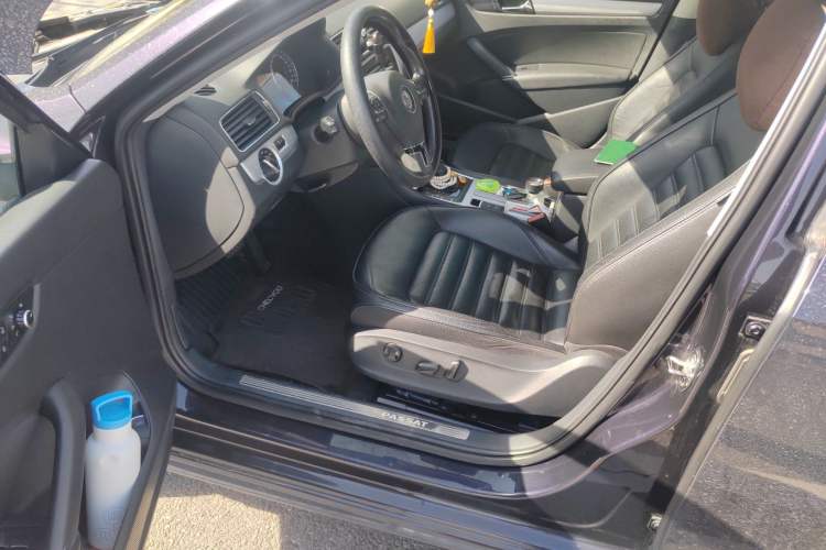 Used Volkswagen Passat 2014 1.8TSI DSG Prestige Navigation Edition