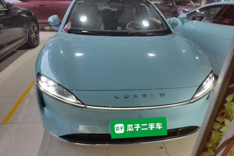 Used Hima Luxeed S7 2025 705 km Max Front