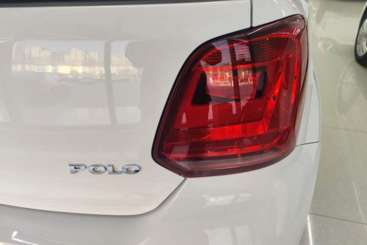 Used Volkswagen Polo 2014 1.4L Manual Fashion Edition