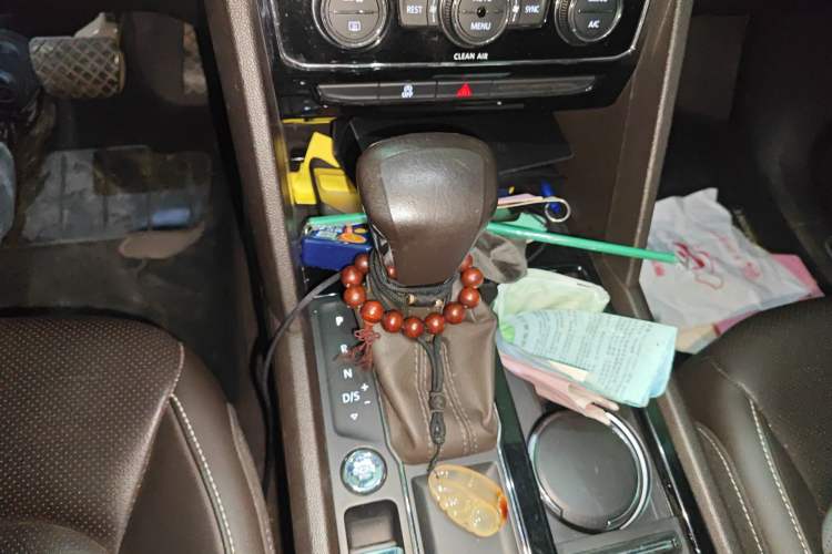 Used Volkswagen Teramont 2017 330TSI Two-Wheel-Drive Luxury Edition Gear Lever