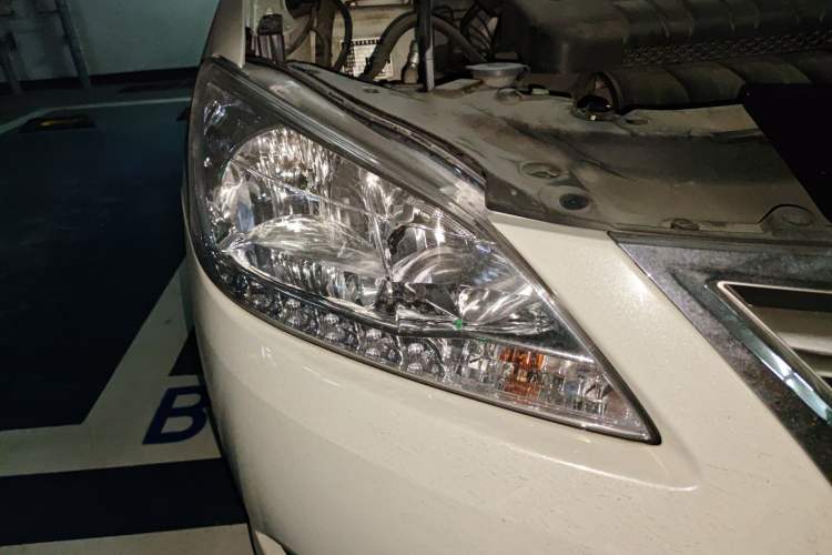 Used Nissan Sylphy 2012 1.6 XL CVT Luxury Edition Right Front Headlight