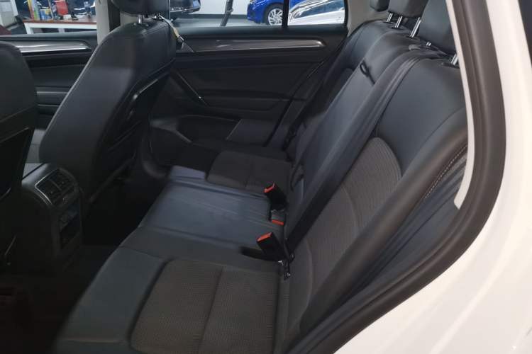 Used Volkswagen Golf Sportsvan 2018 230TSI Automatic Trend Edition Left Rear Seat