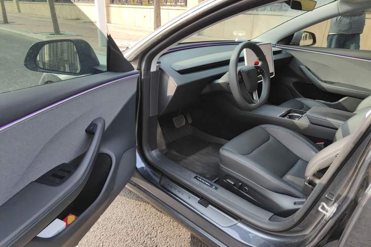 Used Tesla Model 3 2023 Rear-Wheel-Drive Version
