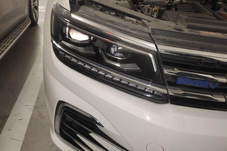 Used Volkswagen Tiguan L New Energy 2021 430 PHEV Plug-in Hybrid Flagship Edition Right Front Headlight