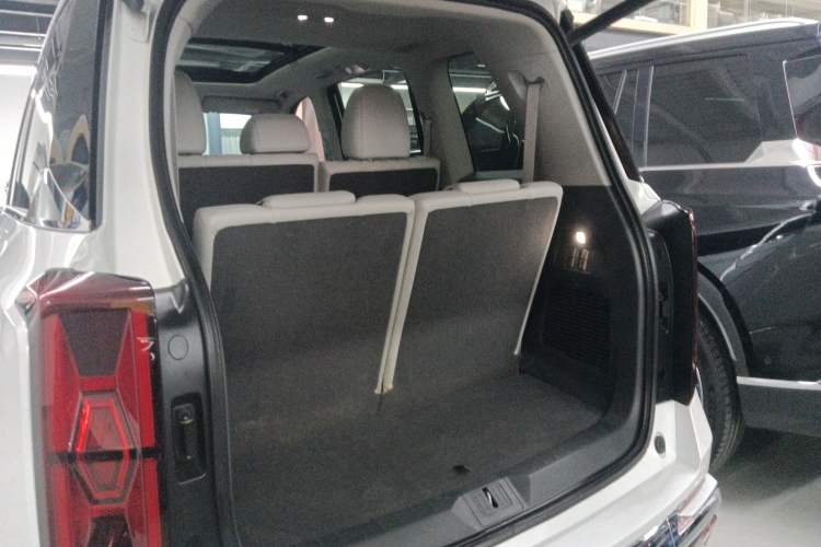 Used GAC Trumpchi GS8 2022 Dual-Engine Series 2.0TM Two-Wheel Drive Prestige Edition (7 Seats)
