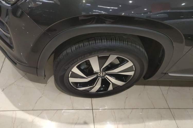 Used Volkswagen Tayron 2022 280TSI Two-Wheel Drive Luxury Smart Connectivity Version
