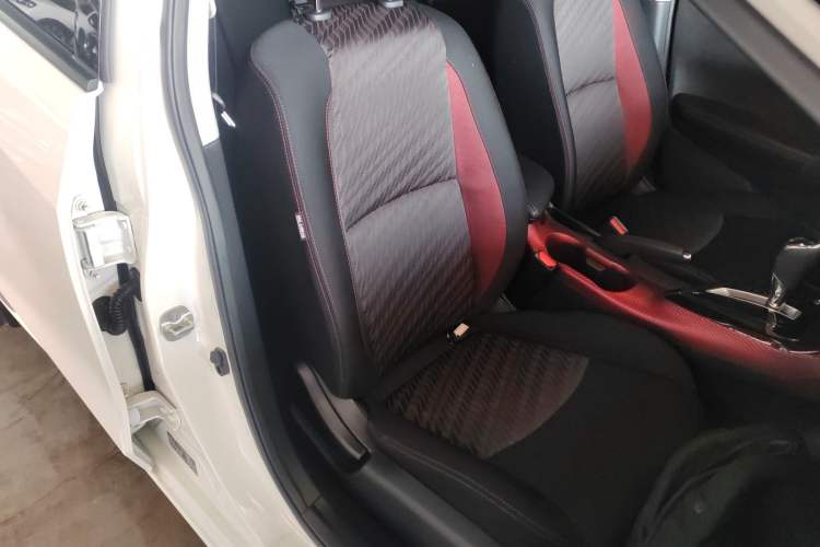 Used Nissan Lannia 2019 1.6L CVT Smart Connect Smart Cool Version China VI Standard Right Front Seat