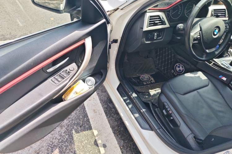 Used BMW 3 Series 2015 320Li Fashion Model
