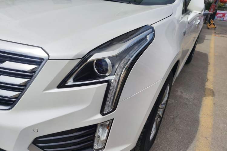 Used Cadillac XT5 2018 25T Luxury Model Left Front Headlight