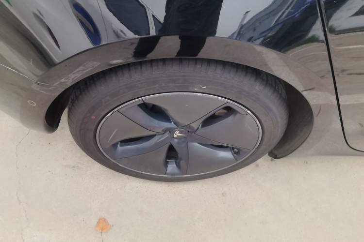 Used Tesla Model 3 2020 Standard Range Rear-Wheel Drive Upgraded Version Right Rear Wheel Hub